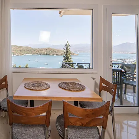 Colorful With Fantastic Sea View Near Sea In Appartamento Fethiye
